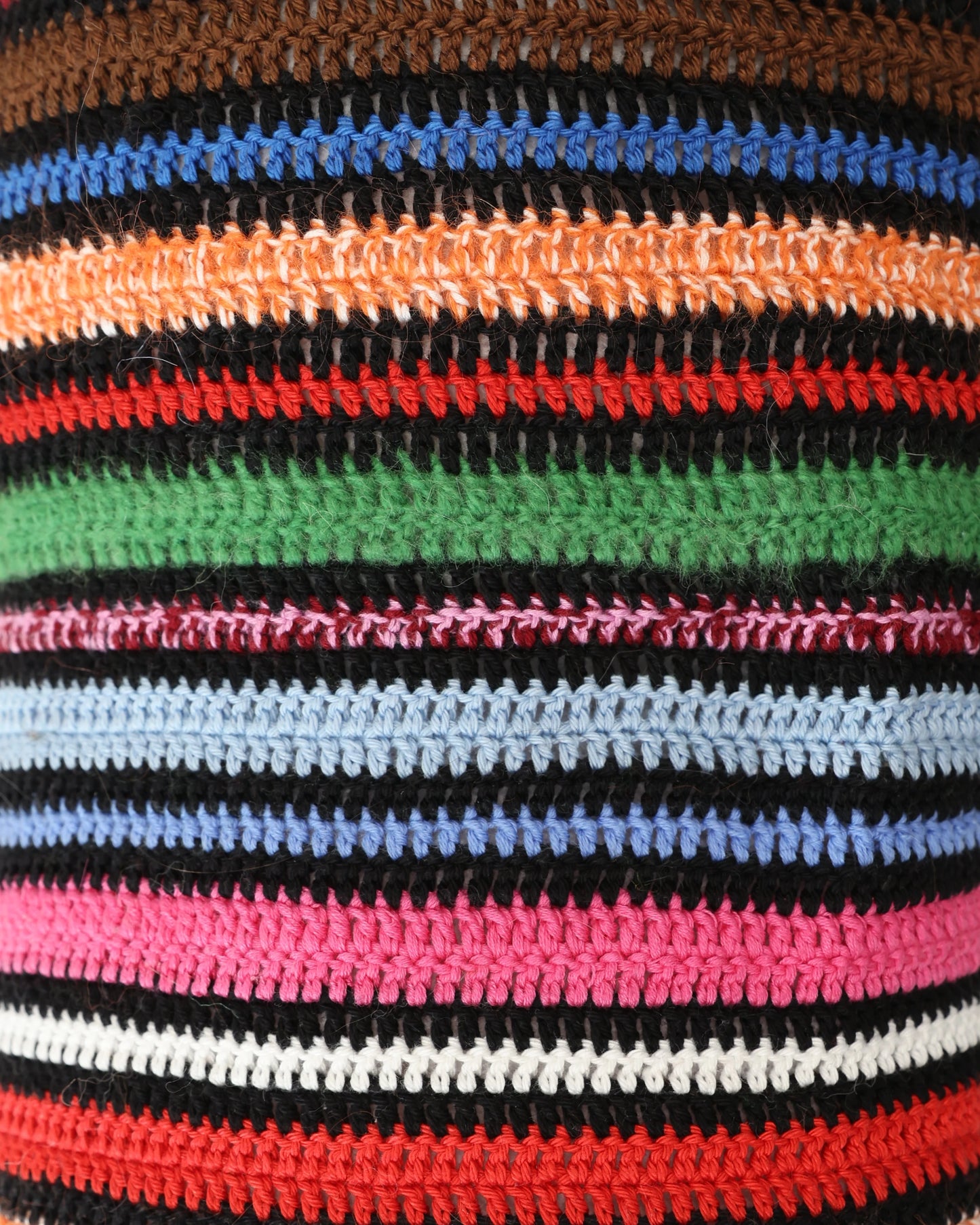 Gjon | stripe crochet headrest with polyester inlet and zip